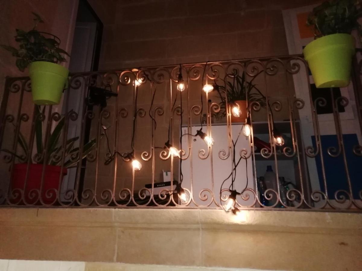 Triesti Home Victoria Esterno foto
