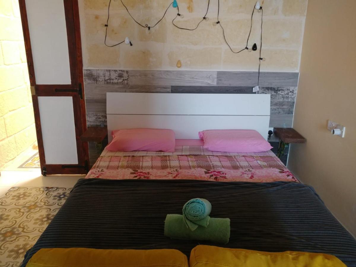 Triesti Home Victoria Esterno foto