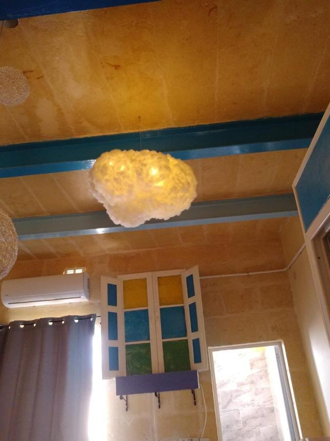 Triesti Home Victoria Esterno foto