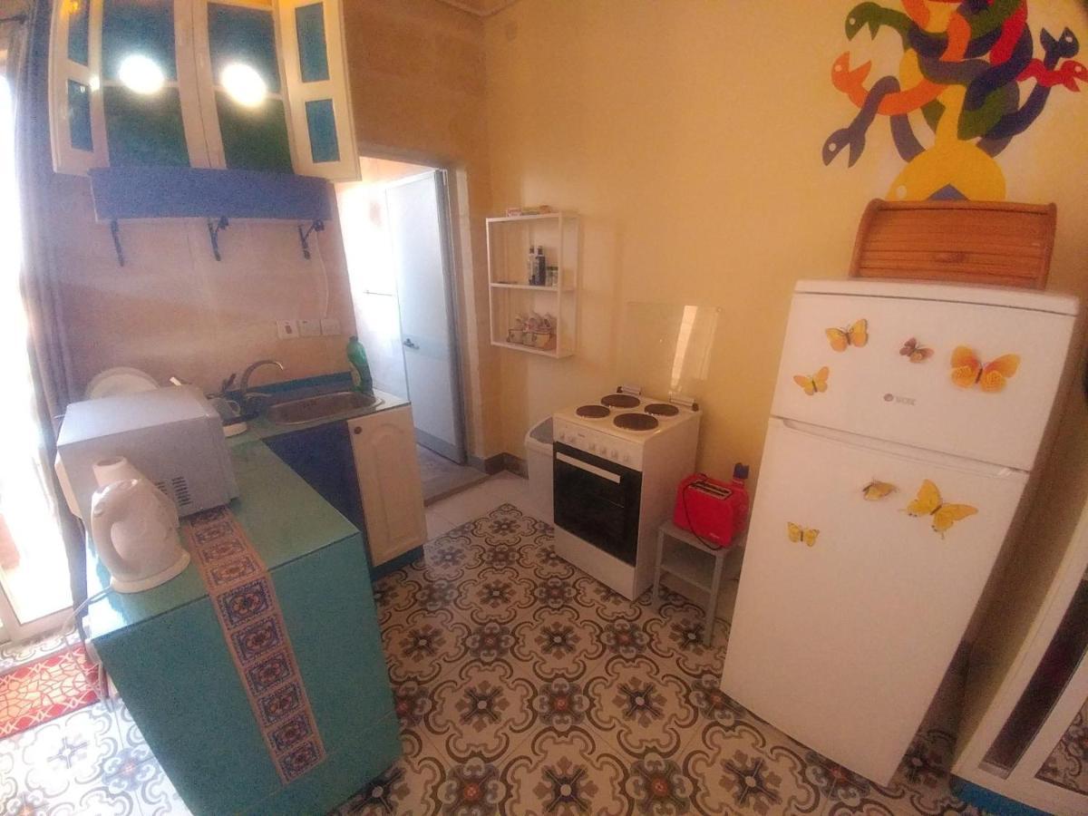 Triesti Home Victoria Esterno foto