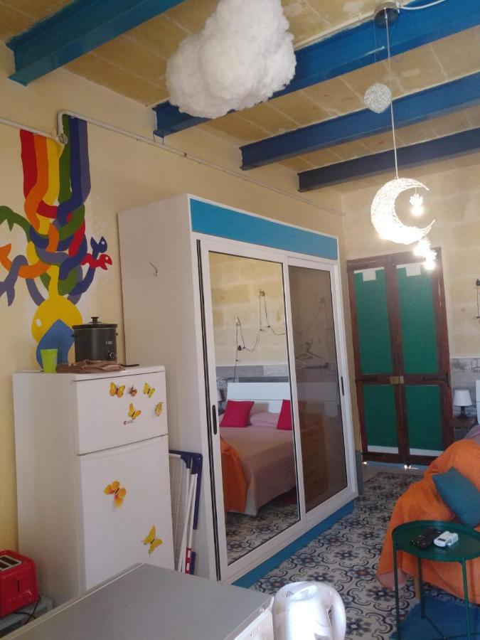 Triesti Home Victoria Esterno foto