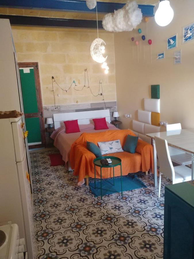 Triesti Home Victoria Esterno foto